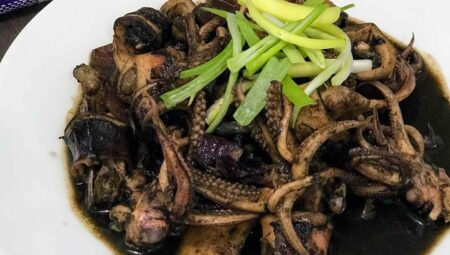 Adobong Pusit (Squid Adobo)